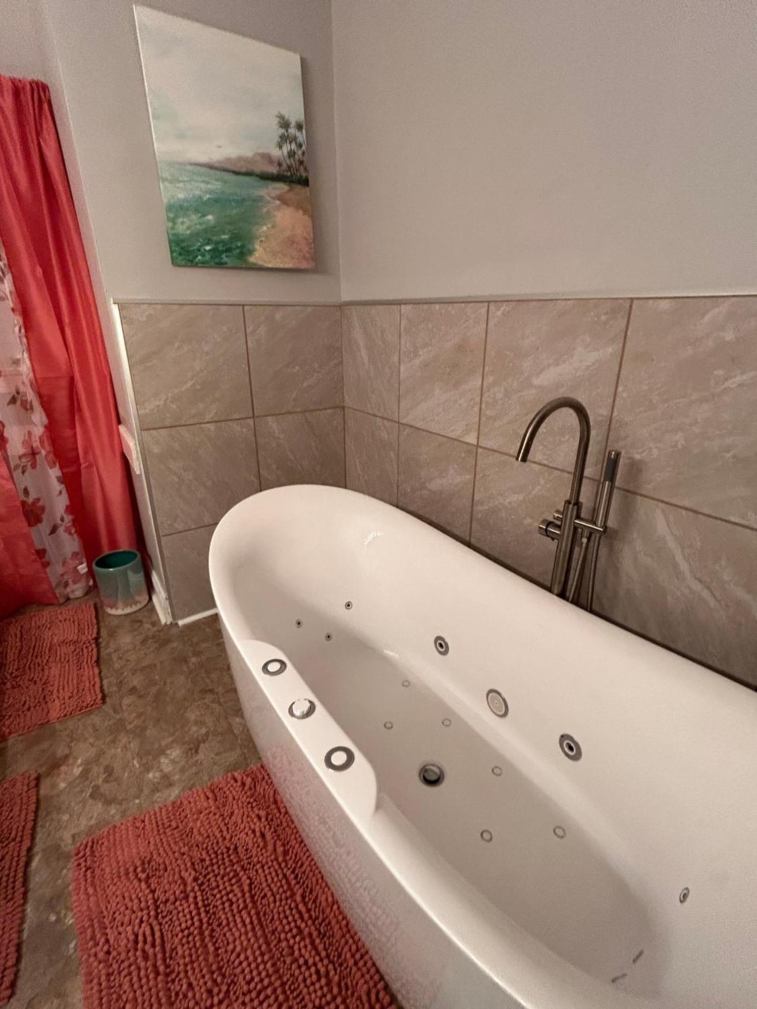 Home Away From Home With Pool Rocky Mount Ngoại thất bức ảnh